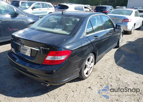 2011 Mercedes-Benz C 300 Luxury 4Matic/Sport 4Matic из США, поврежденный, VIN WDDGF8BB3BR157844